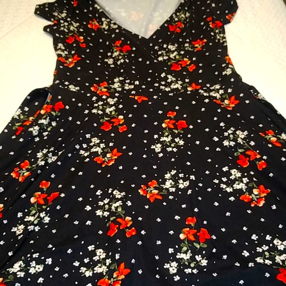 Dress with red and white flowers